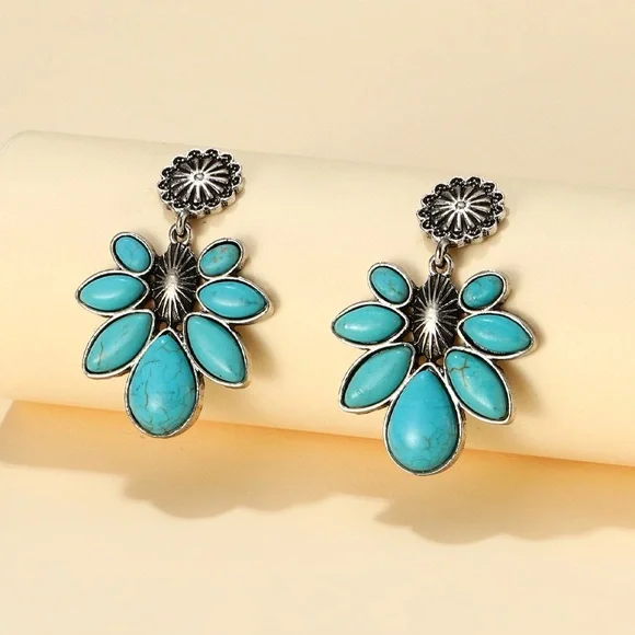 Turquoise Flower Earrings - Picture 6 of 8